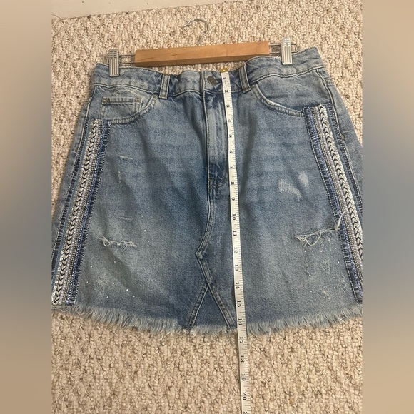 Free People Embellished Denim Mini Skirt Size 12 - Picture 6 of 10